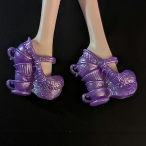 Supplies - Factory doll shoes - Monster MH G1 and G2 Fashion Dolls and EA High-sized - for customizing dolls, and other projects.