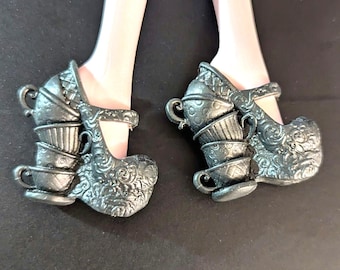 Supplies - Factory doll shoes - Monster G1 High-sized and EA High-sized for customizing dolls, and other projects.