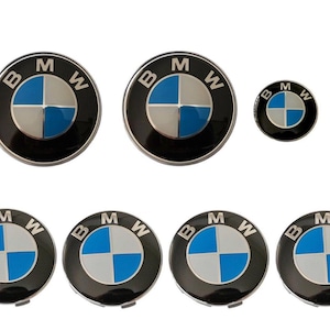 Für BMW Set mit 7 BMW Embleme und Radkappen 82 mm Vorne und 82 mm Hinten 45 mm Lenkrad und 4 x 68 mm Radkappen Blau Weiß Logo Neu
