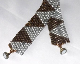 Bronze and Gray Peyote stitched Bracelet - with magnetic clasp - Triangle Jewelry - Gift for her- Everyday jewelry - Anniversary Gift