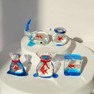 Figurine de poisson rouge en verre faite main, mini sculpture de poisson dans un sac, décoration d'animal en verre, cadeau de collection unique fait main