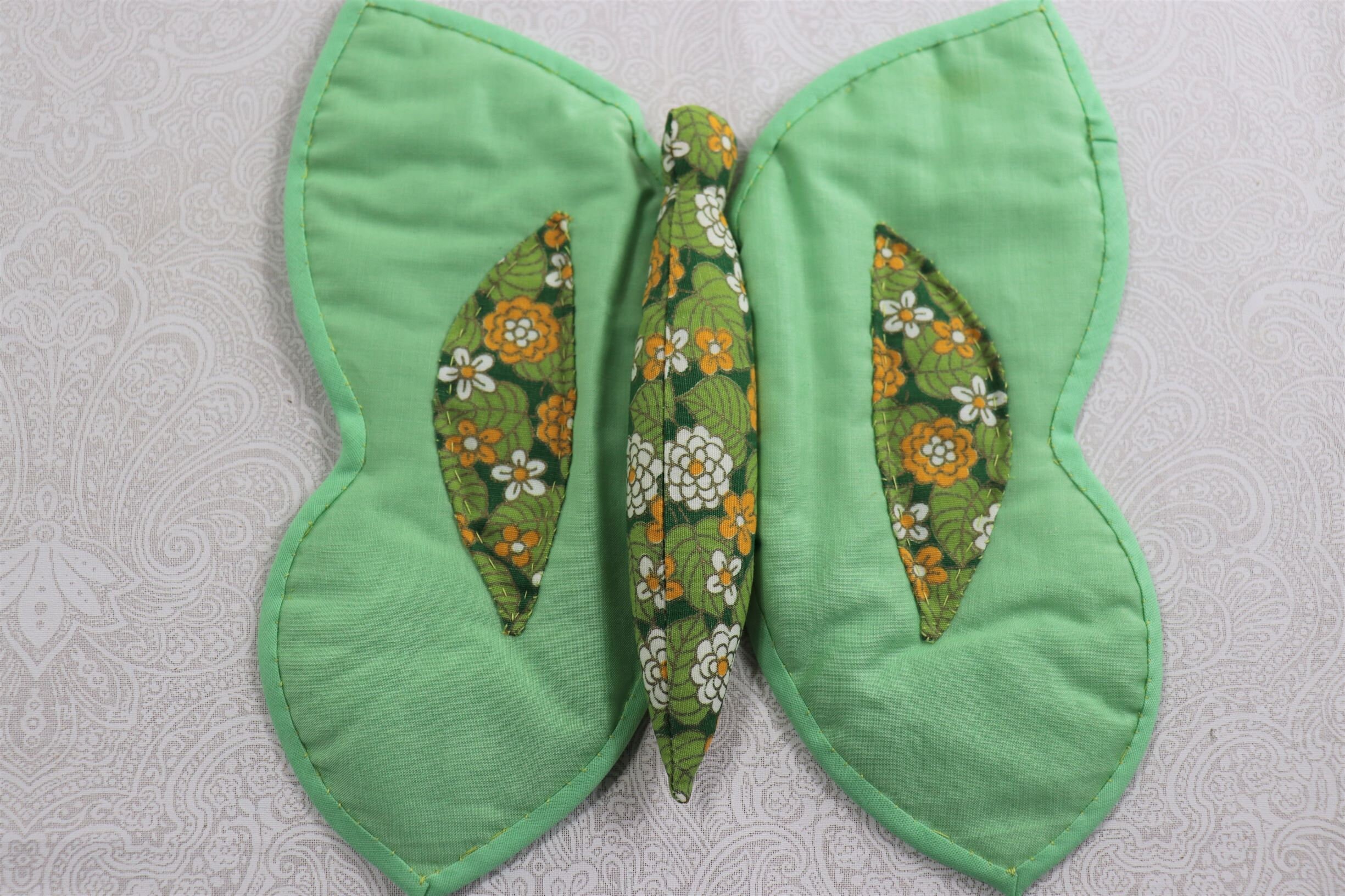 Home Living Kitchen Dining Handmade Potholders Hot Pads Antique Butterflies And Roses Set Of 2 Silver Trend Com