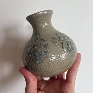 Studio Pottery Vase | Handmade Ceramic Vase | Signed Stoneware | Iridescent Green Glaze | Wander House Vintage