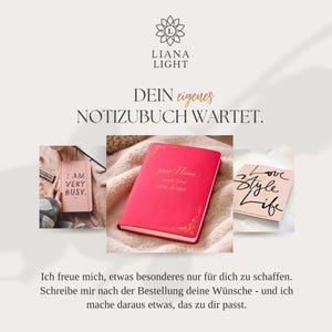 Könnte beinhalten: Das Bild zeigt drei Notizbücher. Eines ist rosa mit dem Text "I AM VERY BUSY." Ein weiteres ist rot mit goldenen Akzenten und dem Text "your Name, your Text, your design." Das dritte ist ein hellrosa Notizbuch mit dem Text "Love Style Life."
