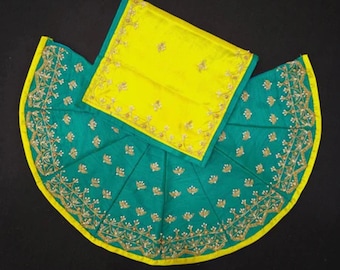 Handgemachtes Mata Rani Grünes Poshak Kleid, Besticktes Navratri Kleid | navratari spezielle Frau Gottheit Outfit