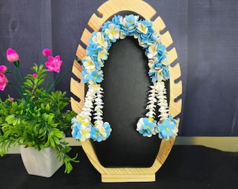 Handgefertigte Blumensteckschaum Chandrika | Radha Krishna Idol Dekor | Andere Devi Shringar