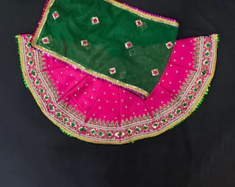 Mata Rani Kleid: Pink & Grün Poshak Stickerei| navratari spezielle Frau Gottheit Outfit