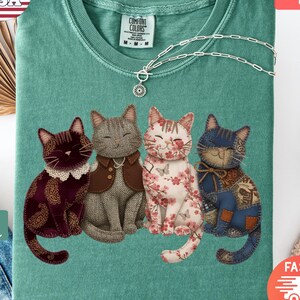 Comfort Colors® Patchwork Cats Shirt, Cute Cat Graphic Tee, Vintage Quilt Style T Shirt, Cat Lover Gift, Cozy Animal Illustration Tee Gift