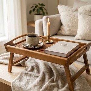 Bandeja para desayuno en la cama, mesa de madera para portátil con patas plegables, mesa para portátil de espacio reducido, bandeja de cama marrón