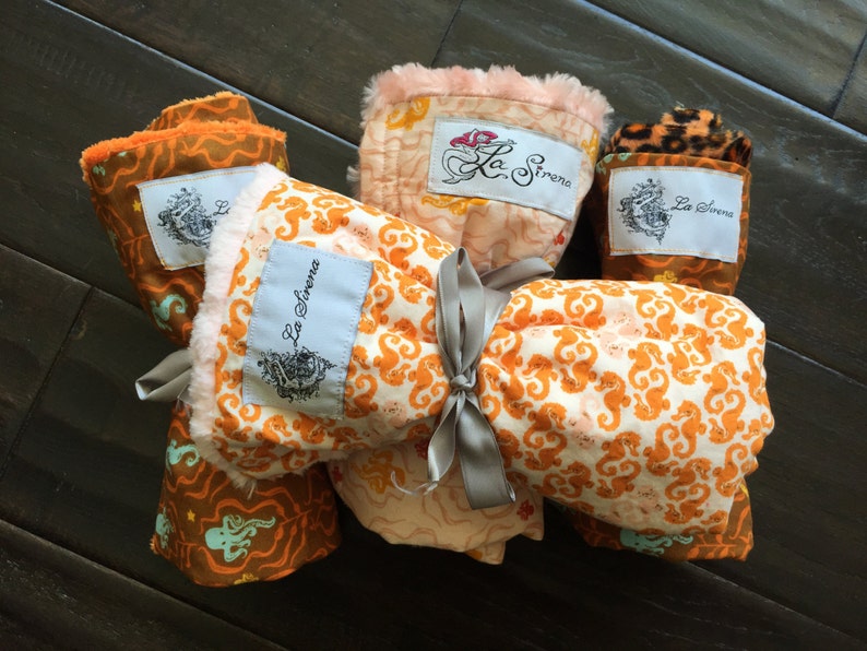 Bubbles Yummy Seahorse Pink Mini Baby Blanket