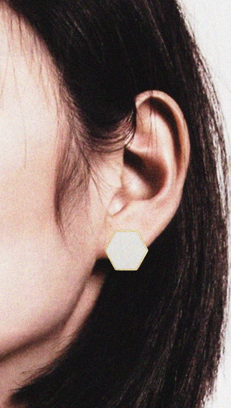 Honeycomb Ceramic Stud Ceramic Earring Geometric earrings Stud Ceramic Earrings Earrings Ceramic WHITE studs Bridal, Wedding