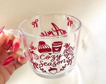 Personlig kaffemugg, cappuccino eller varm chokladmugg för moster, vän eller mamma, som present eller personligt godis. 250 ml familjehjärtan mysig kopp i glas.