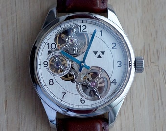 Numeric Classic Skeleton with Lydian fenestra, 45 mm