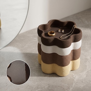 Vassoio portagioie ondulato / Portaanelli impilabile / Organizer stampato in 3D