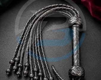 Handgemaakte zwarte leren zweep | Gevlochten leren handvat | Ambachtelijk accessoire | Gotisch decoratiecadeau