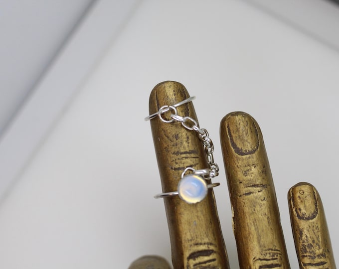 Moonstone and midi chain ring