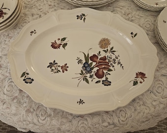 Vintage Wedgwood Queens Sprays Partial Dinner Service Set -- 17 Pieces (Made in England)