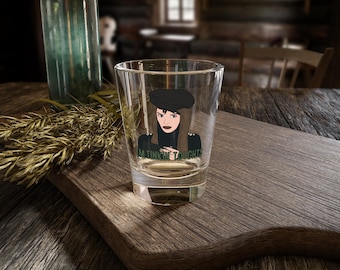 Vaso de chupito con cita de Maura Higgins / Pensamientos divertidos de Tikin sobre la cultura pop