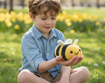 Amigurumi Bumblebee Crochet Pattern – Beginner-Friendly Bee Plushie (PDF Download)