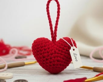 Easy Crochet Heart Pattern – Beginner Amigurumi Ornament (PDF Pattern), Valentine’s Day Crochet Decor , heart keychain