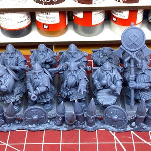 Unité de tireurs d&#39;élite nains de l&#39;armée des Fils d&#39;Ymir | Tireurs | Figurines des Highlands | Figurines naines fantastiques en résine | Proxy du Vieux Monde | Jeux de guerre sur table