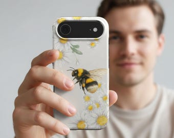 Funda para teléfono MagSafe con diseño de abeja y abejorro, funda para iPhone con diseño de abeja estilo cottagecore, diseño de abeja y margarita, funda con diseño de abeja y naturaleza, estética floral suave.