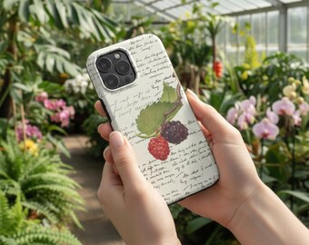 Funda para teléfono Berry MagSafe, funda para iPhone Cottagecore, diseño vintage de Blackberry, funda con motivos botánicos, estilo suave y neutro.