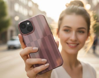 Funda para teléfono MagSafe a rayas, funda minimalista para iPhone, estética rojo empolvado, diseño de rayas verticales, cubierta suave y moderna.