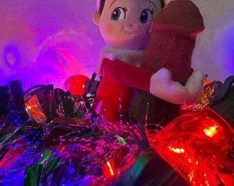 Christmas is cumming! Red and Green Frasier Fir scented candle!