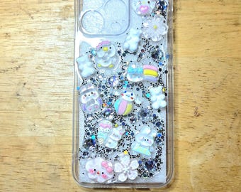 Funda con diamantes de imitación Kawaii Decoden Charmed Junk para iPhone 15 Pro Max, hecha a mano, personalizada y con brillo.