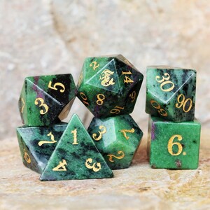 Natural Ruby Zoisite Zodiac Dice Set: Capricornus On D20