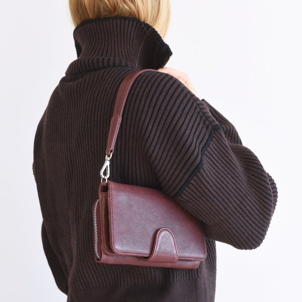 Women's Crossbody Leather Wallet 3.0 - Small Purse with Card Slots - Phone Bag - Travel Passport Wallet - Detachable Straps - Personalized