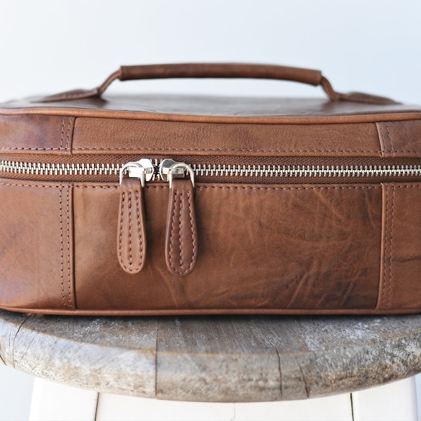 OOPSIE - Leather Toiletry Bag - Beauty Imperfections