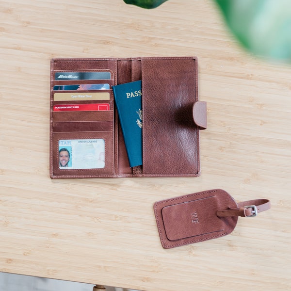 Passport holder and luggage tag leather - Leather passport wallet - Travel wallet - Leather passport holder personalized - Gift for traveler