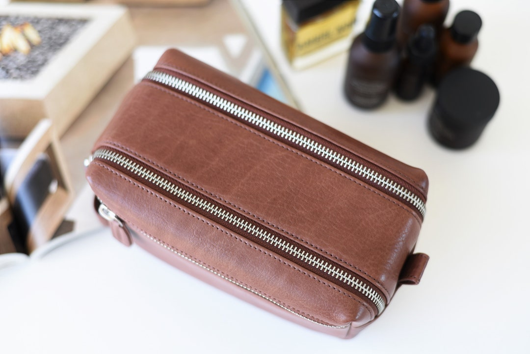 Toiletry Pouch 26 19 15 Leather Tab Protector Zipper 