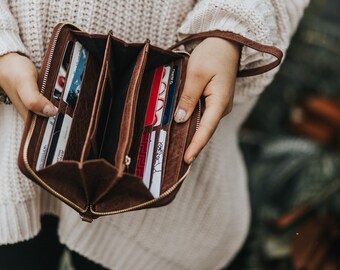 ladies wallets with wrist strap