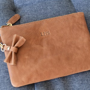 OOPSIE Leather wristlet clutch with bow tie BEAUTY IMPERFECTIONS image 7