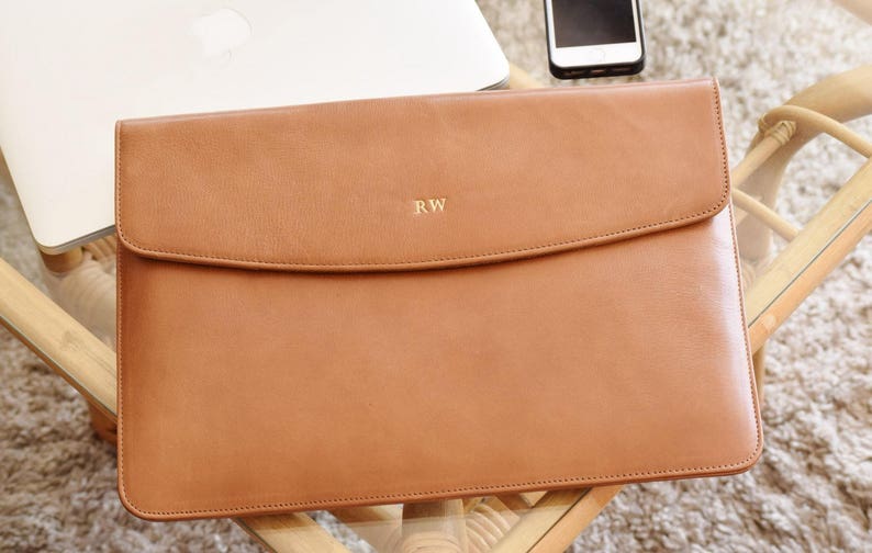 MacBook Pro 13 / new Air 13 / 14 / 15 / 16 inch sleeve Leather laptop sleeve Envelope case Personalized laptop folio Monogrammed Caramel