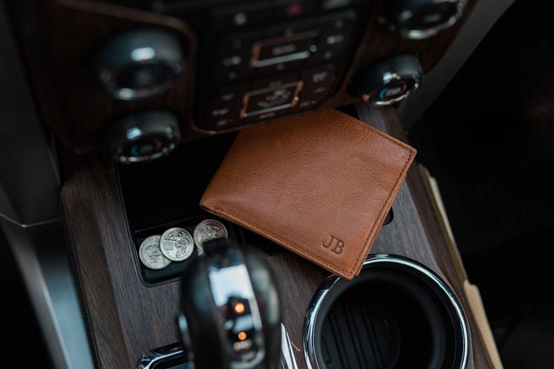 Men's leather wallet - Personalized - Monogrammed - Bifold wallet with coin pocket - Father's day gift - For dad - Husband - Anniversary 