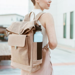Top roll backpack - Commuter backpack - 16 inch laptop backpack - Beige Nubuck leather - Convertible - Large leather backpack - Full grain