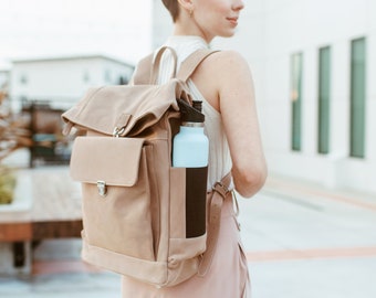 Zaino con rullo superiore - Zaino per pendolari - Zaino per laptop da 16 pollici - Pelle nabuk beige - Convertibile - Zaino grande in pelle - Pieno fiore