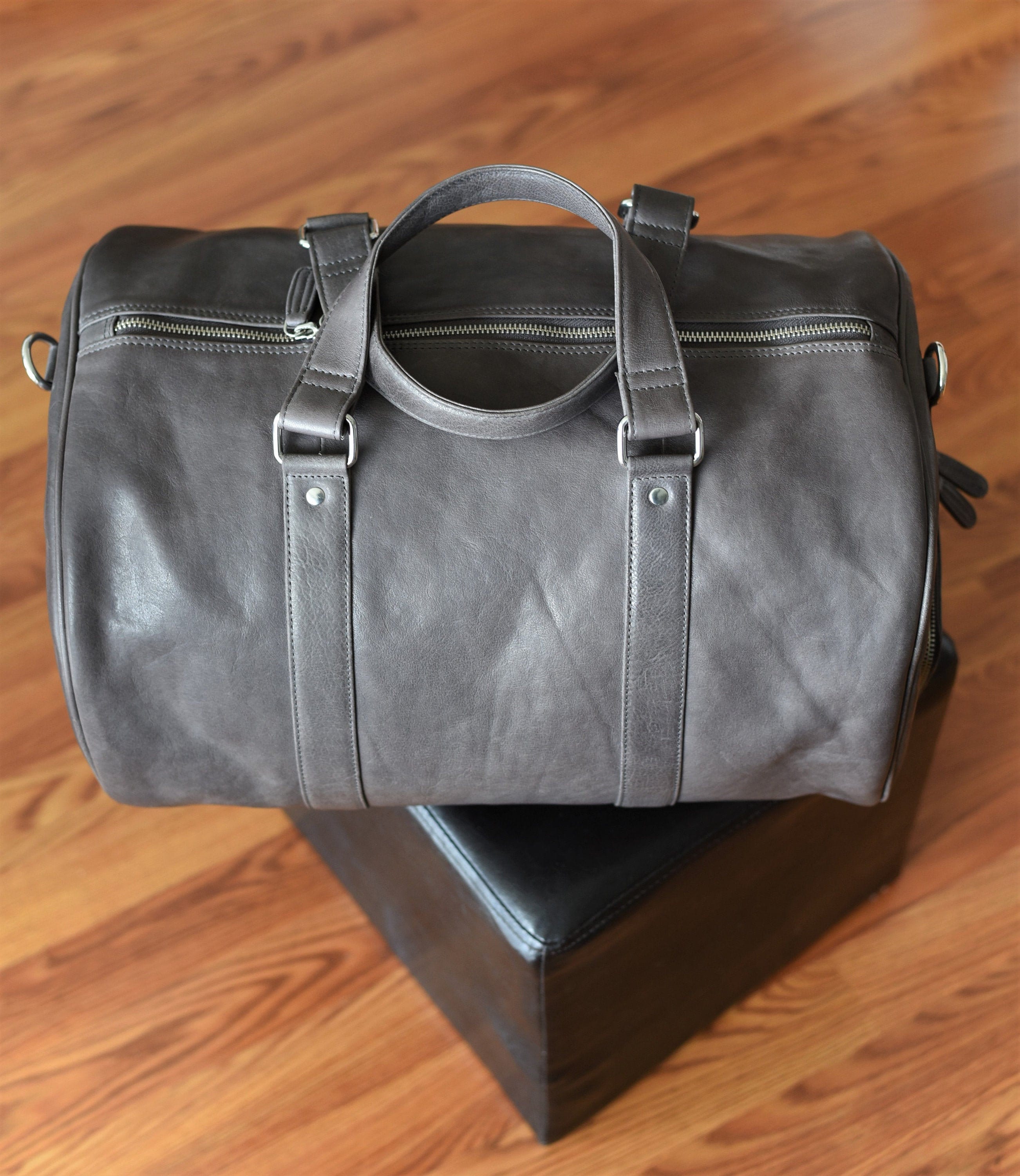 24 Round Travel Duffel Overnight Weekender Luggage Holdall Leather Bag 24 Round Travel Duffel Overnight Weekender Luggage Holdall Leather Bag