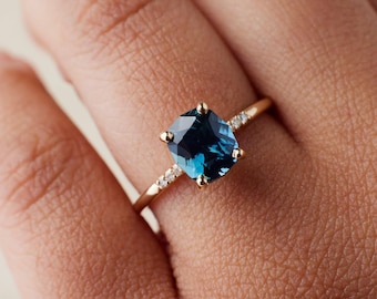 Minimal 1.5 CT Blue Sapphire Cushion Cut Ring-14k Solid Yellow Gold Ring-Elongated Cushion Wedding Ring-September Birthstone Ring-In Trends