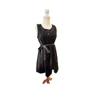 Anthropologie Lithe Orbit Black Velvet Floral Applique Swing Dress Y2K Size 8 image 6