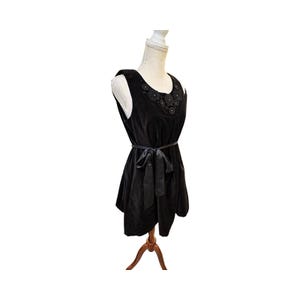 Anthropologie Lithe Orbit Black Velvet Floral Applique Swing Dress Y2K Size 8 image 2
