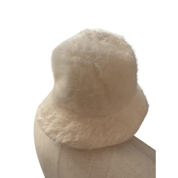 Vintage Kangol Faux Fur Bucket Hat Cream Fluffy Furry Y2K  display picture 3