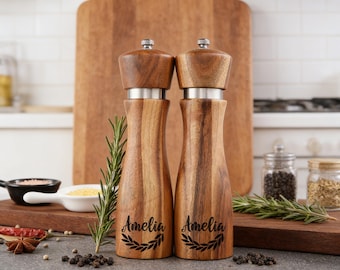 Personalisierte 8-Zoll-Salz- und Pfeffermühle aus Holz mit Sockel, individuell gravierte Glasgewürzmühlen, modernes Küchengeschenk