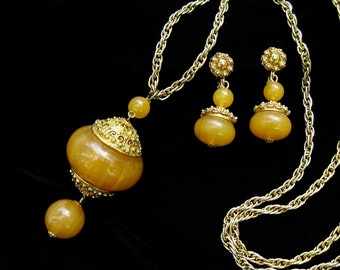 Vintage Kenneth Lane Lucite Pendant Necklace Earrings Honey Yellow Etruscan Gold Tone