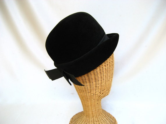 Vintage Mr. John Ladies Hat Black Fur Felt Bowler… - image 5