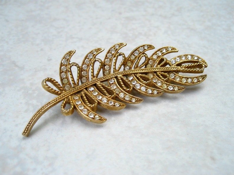 Vintage HAR Rhinestone Brooch Gold Tone Feather Bows image 2